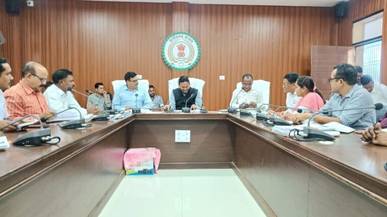 खैरागढ़:: KCG जिले के जालबांधा अस्पताल के संस्था प्रभारी को नोटिस