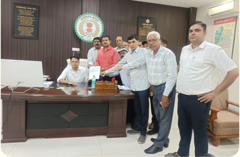 खैरागढ़-छुईखदान-गंडई, छत्तीसगढ़  DEO की कार्यशैली पर विवाद के बीच पूर्व पदस्थापना के रिकॉर्ड की जांच की मांग